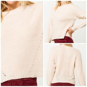 IVY & MAIN Basic Cream Women’s Sweater